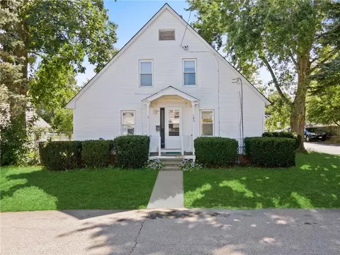 100 River St, East Providence, RI 02915
