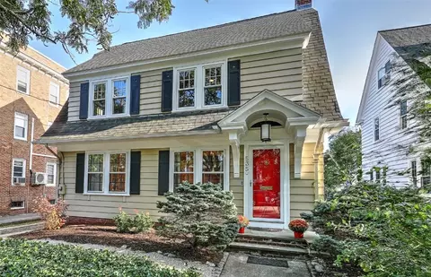 535 Lloyd Ave, Providence, RI 02906