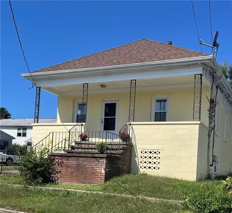 51 Imperial Ave, Cranston, RI 02910