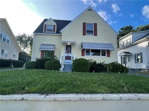633 Grove St, Woonsocket, RI 02895 photo 43