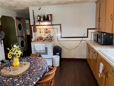 633 Grove St, Woonsocket, RI 02895 photo 18