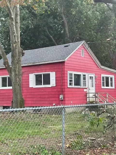 54 Steele Ave, Warwick, RI 02889 photo 3