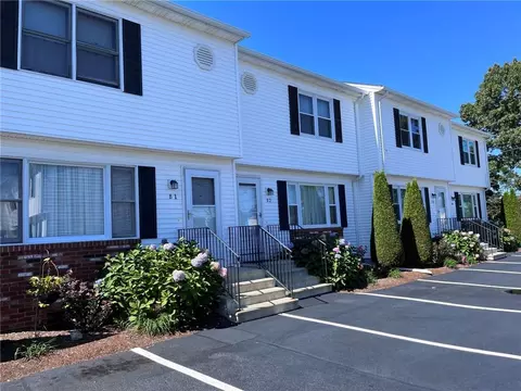 18 Pepin St #B3, West Warwick, RI 02893