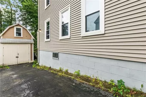 275 Summer St, Woonsocket, RI 02895 photo 3