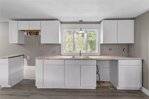 21 Hopkins Ter, Cumberland, RI 02864
