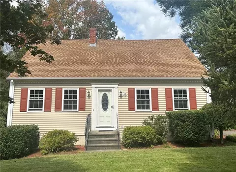 27 Fern Dr, Warren, RI 02885