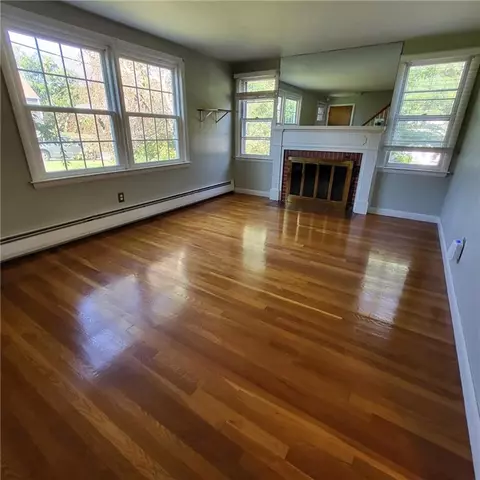 190 Byron Blvd, Warwick, RI 02888