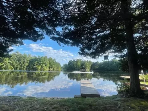 65 Isle Of Capri Rd, Coventry, RI 02816