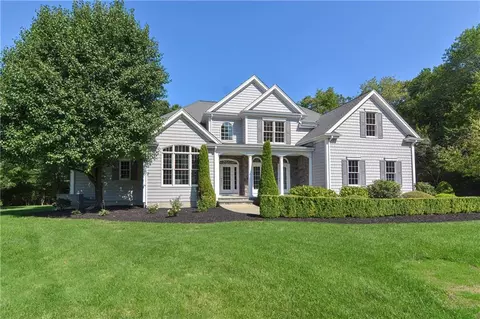 6 Mikayla Ann Dr, Rehoboth, MA 02769