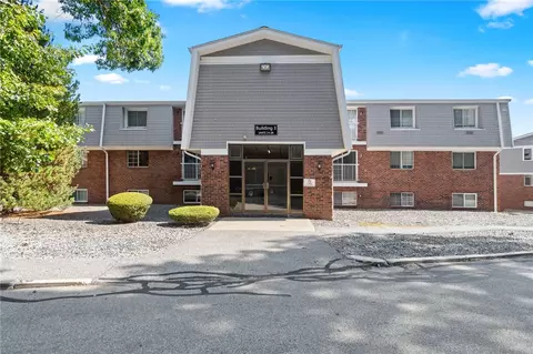 300 Smithfield Rd #3-21, North Providence, RI 02904