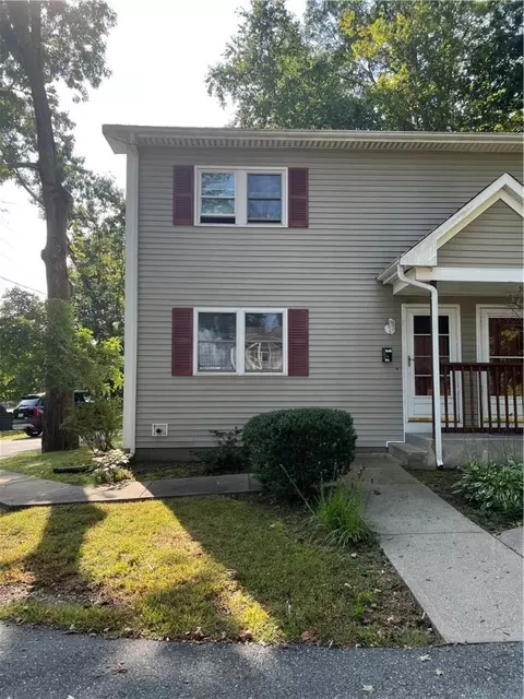 171 New River Rd, Manville, RI 02838