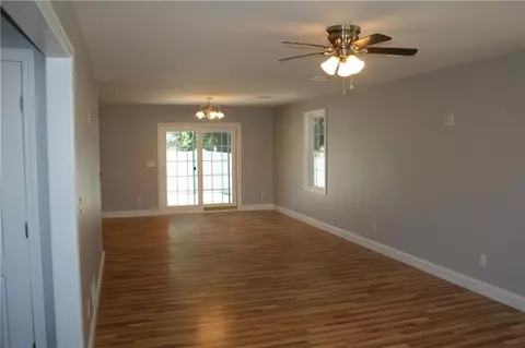 443 Pequot Ave, Warwick, RI 02889 photo 7