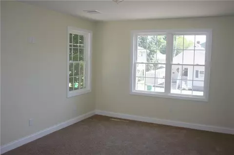 443 Pequot Ave, Warwick, RI 02889 photo 18