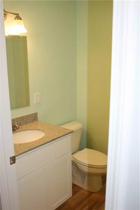 443 Pequot Ave, Warwick, RI 02889 photo 13