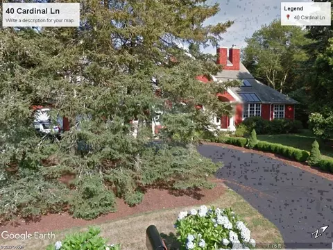 40 Cardinal Ln, East Greenwich, RI 02818