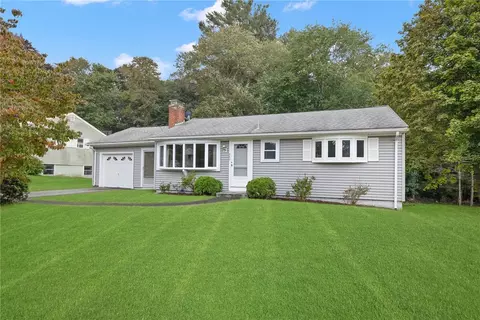 260 Harriet Ln, Cumberland, RI 02864