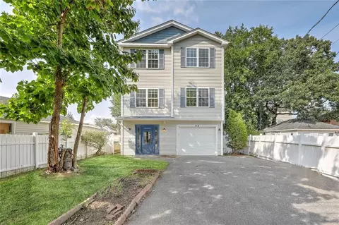 403 Pequot Ave, Warwick, RI 02889