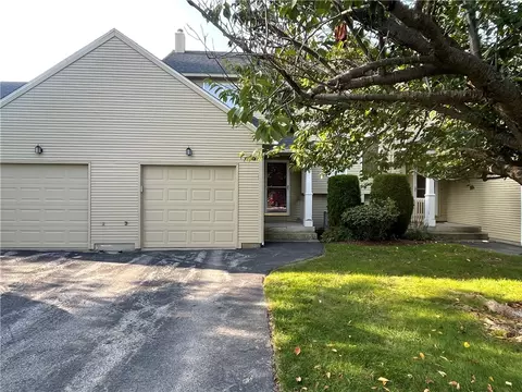 80 Valley Green Ct #B, North Providence, RI 02904