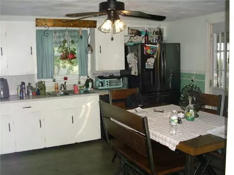 20 Custer St, Warwick, RI 02889 photo 3