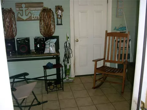 20 Custer St, Warwick, RI 02889 photo 4