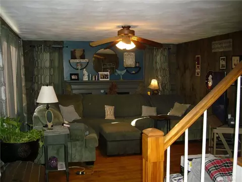 20 Custer St, Warwick, RI 02889 photo 7