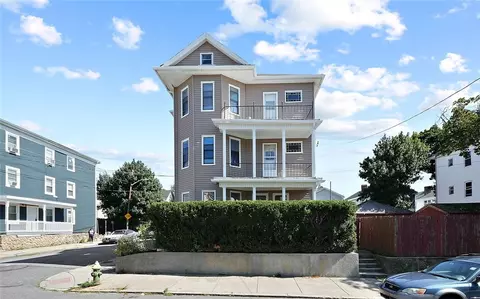 49 Lynch St, Providence, RI 02908