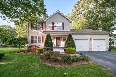 13 Woodmist Cir, Coventry, RI 02816