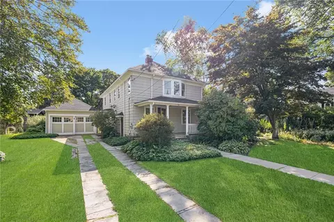 78 Lake St, South Kingstown, RI 02879