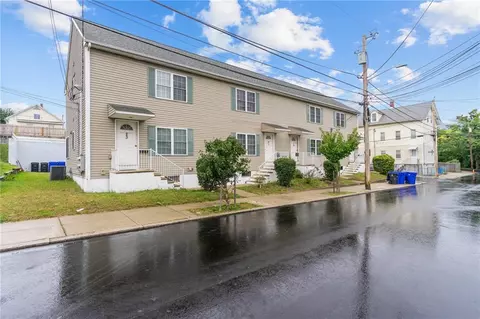 19 Grotto Ave, Pawtucket, RI 02860