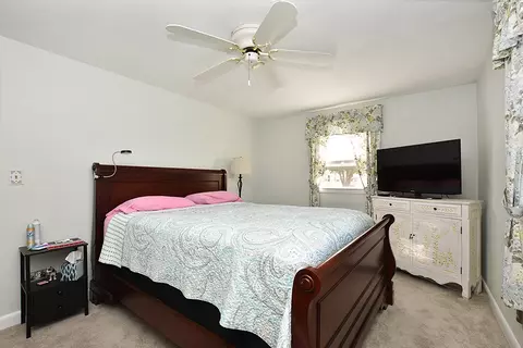 95 Claypool Dr, Warwick, RI 02886 photo 7