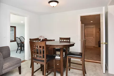 95 Claypool Dr, Warwick, RI 02886 photo 9