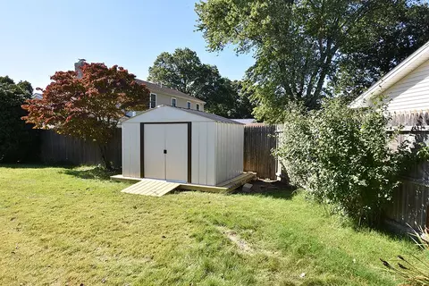 95 Claypool Dr, Warwick, RI 02886 photo 13