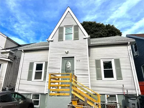 77 River Ave, Providence, RI 02908