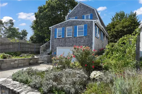 27 Logan St, Warwick, RI 02889 photo 4