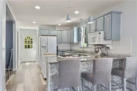 27 Logan St, Warwick, RI 02889 photo 7