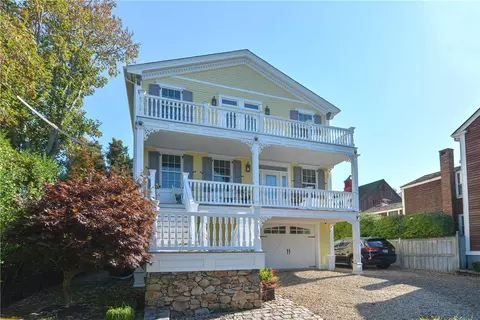 740 Hope St, Bristol, RI 02809