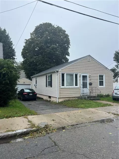 31 Westcott Ave, Providence, RI 02909