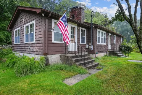 435 Steere Farm Rd, Burrillville, RI 02830