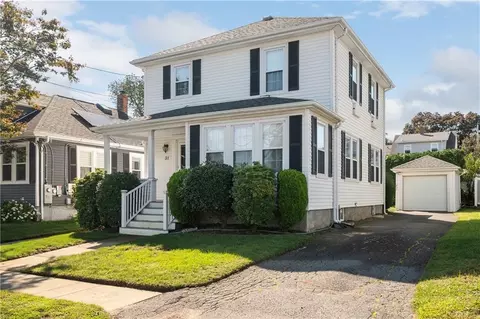 31 Baldwin St, East Providence, RI 02914