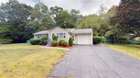145 Woodcrest Rd, Warwick, RI 02889