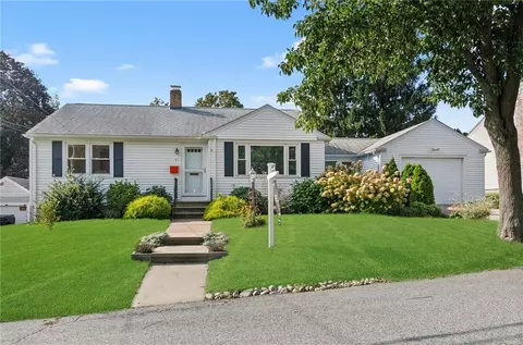 61 Gardiner Ave, East Providence, RI 02914
