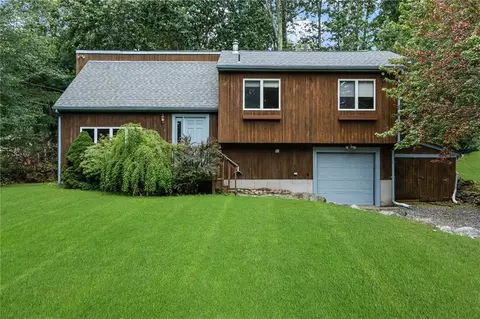 105 Reservoir Ave, Johnston, RI 02919