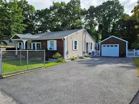 22 Riverside Ave, Johnston, RI 02919