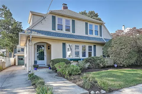 295 Rochambeau Ave, Providence, RI 02906