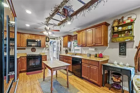 27 Campeau St, Woonsocket, RI 02895 photo 6