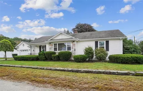 27 Campeau St, Woonsocket, RI 02895