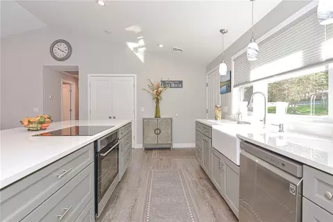 12 Potters Ln, Glocester, RI 02814 photo 9