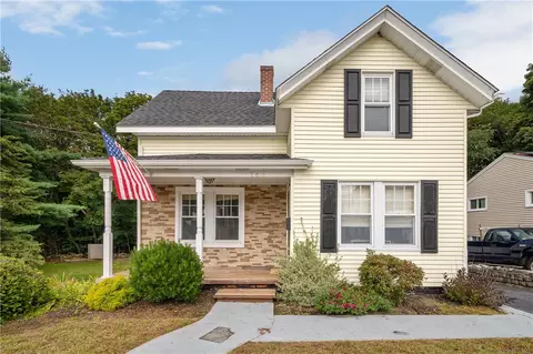 144 Oregon Ave, Woonsocket, RI 02895 photo 2