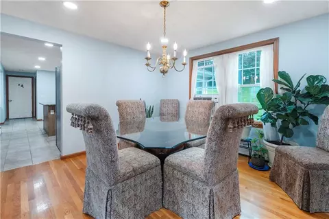 273 Oregon Ave, Woonsocket, RI 02895 photo 9