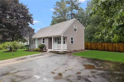 4 Black Walnut Dr, Coventry, RI 02816